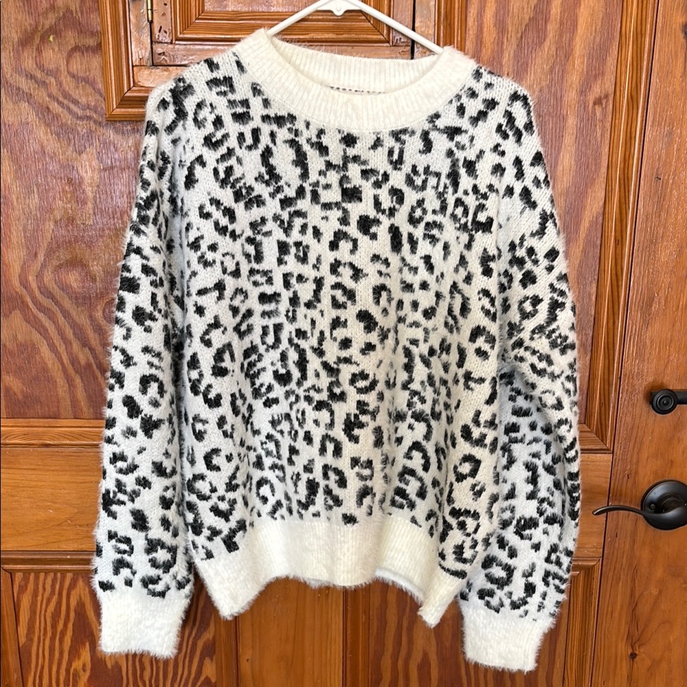 Miami Leopard Print Women's Sweater - Black and White